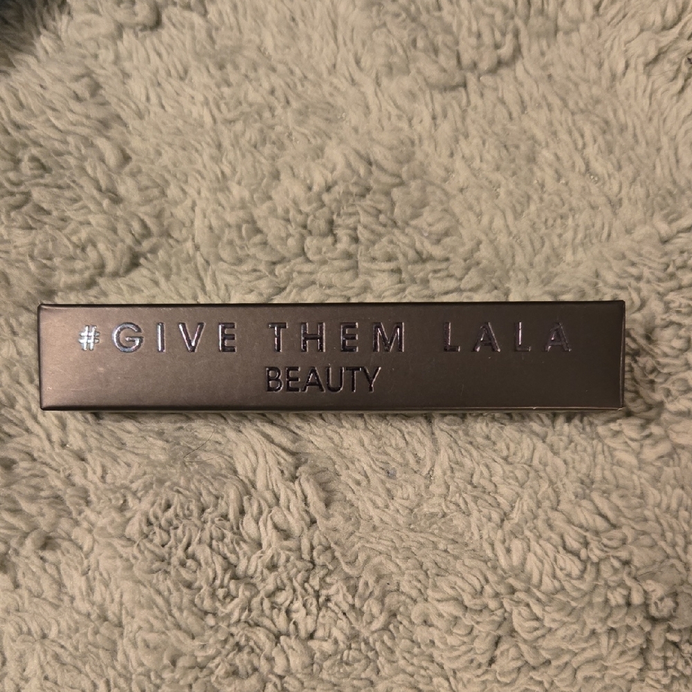 Give Them Lala Beauty Box